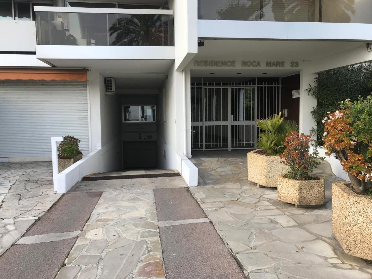 app Le Rocazur avec piscine et parking en bord de mer à 500M du centre ville Menton Exterior foto